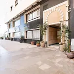 Unique Waterfront 2 Bedroom & Terrace - Downtown Marina